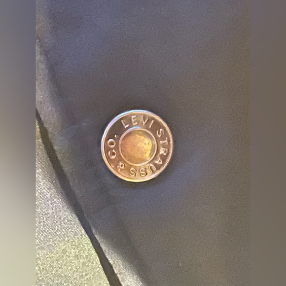 Levi Strauss & Co. Signature Winter Coat in a size Medium. - Picture 11 of 11